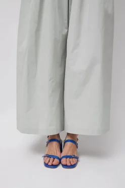 Julia in Azul^No.6 Store Outlet