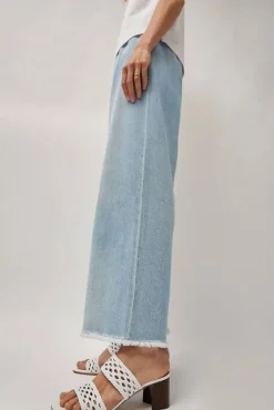 Laurel in White^No.6 Store Discount