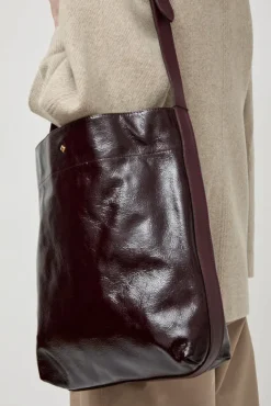 Le Enzo Crispy Bag in Bordeaux and Crispy Cerise Noire^No.6 Store Best