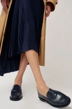 Miles in Navy^No.6 Store Discount