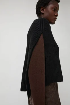 Neck Warmer in Black^No.6 Store Best