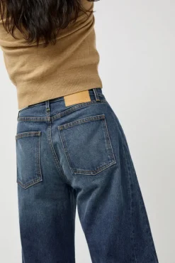 Slim Lasso Jean in Cate Wash^No.6 Store Clearance