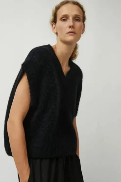 Yume Vest in Black^No.6 Store Clearance